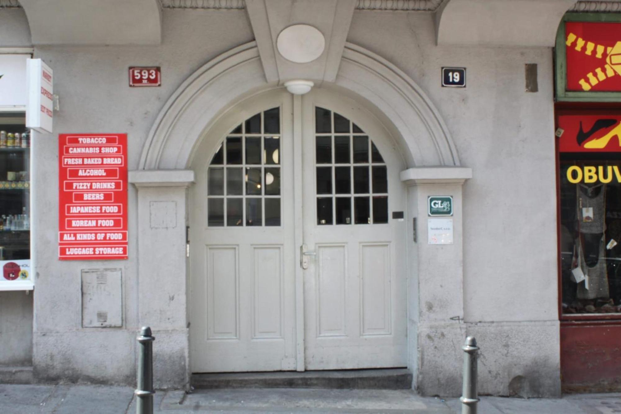 Alba Hostel Prag Eksteriør billede